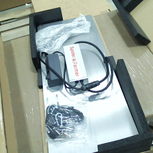Spider Farmer SF2000 LED kasvulamp kasutatud seisukorras